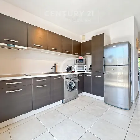 Grand Large - T3 Proche De La De * Calvi (Corsica)